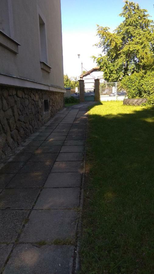 Apartmanovy Byt トレボン エクステリア 写真