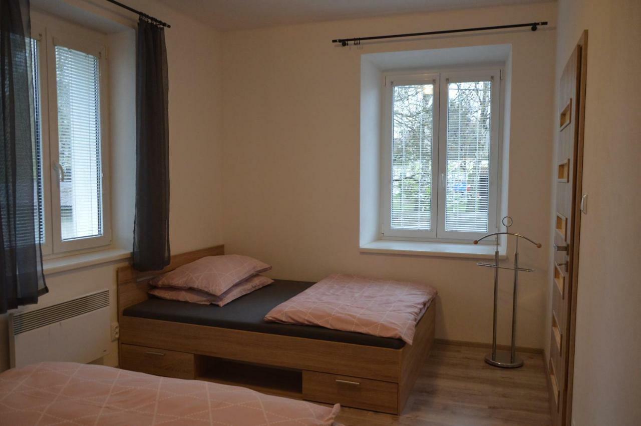 Apartmanovy Byt トレボン エクステリア 写真