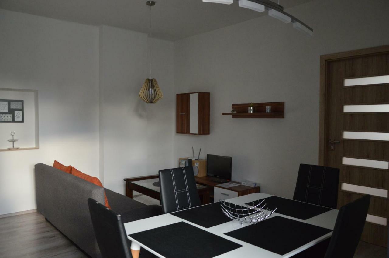 Apartmanovy Byt トレボン エクステリア 写真